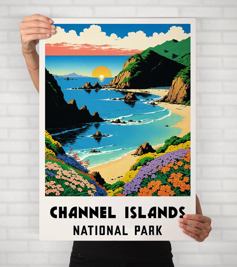 Puede incluir: Un p&oacute;ster de estilo vintage con una ilustraci&oacute;n colorida de una escena de playa con una puesta de sol sobre el oc&eacute;ano. El p&oacute;ster dice "Channel Islands National Park" en texto negro.
