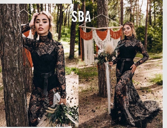 Black Gothic Wedding Dresses A-Line Sleeveless Lace With Train Bridal Gown  Free Customization - Milanoo.com