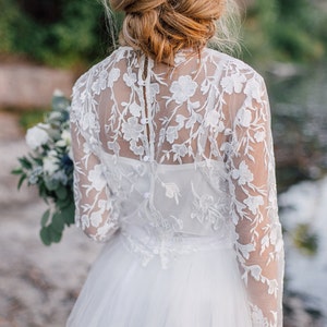 Trendy Floral Lace Top Wedding, Flower Lace crop top Ivory or White, Lace Bridal Top, Bridal Separates, Floral Simple Crop Top Plus Size