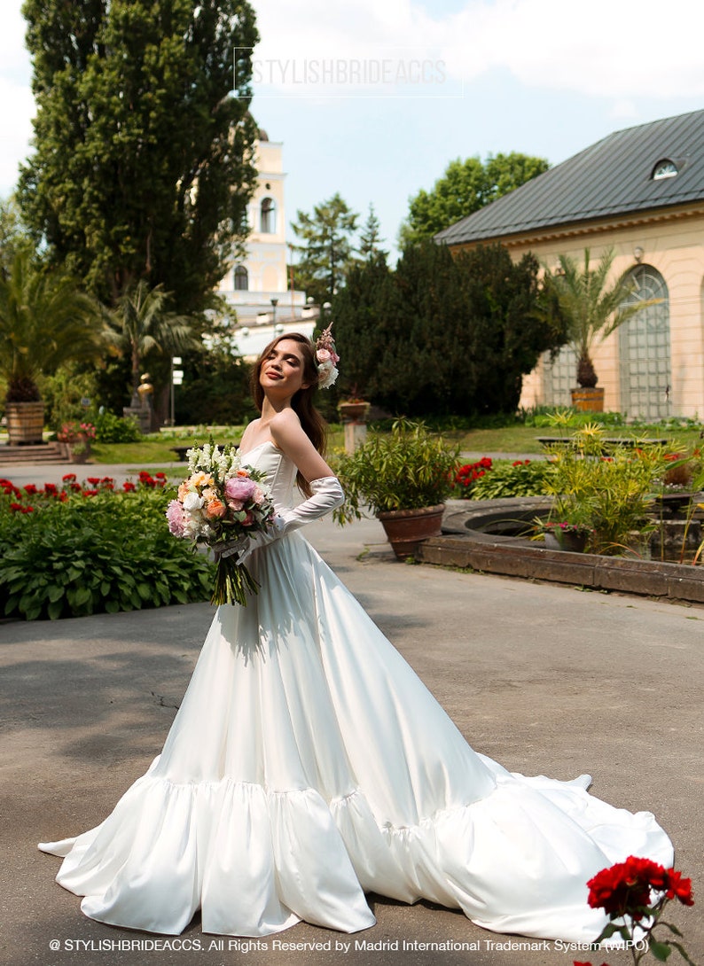 Euphoria: Trendy Wedding Dress Set With Voluminous Silk Satin Ruffle Skirt, Bridal Corset and High Satin Gloves image 3
