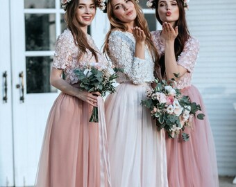In Stock Size XS (bust 78cm/31in): Dark Blush Blossom Lace