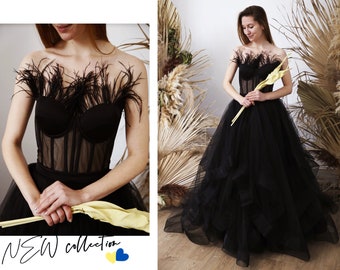 New collection! Black bridal dress with puffy skirt, black wedding separates skirt with ruffles and corsete with feathers | Swan