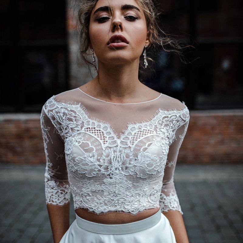 Off-shoulder Puffy Layered Lace Dress