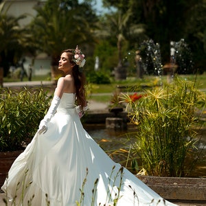 Euphoria: Trendy Wedding Dress Set With Voluminous Silk Satin Ruffle Skirt, Bridal Corset and High Satin Gloves image 4