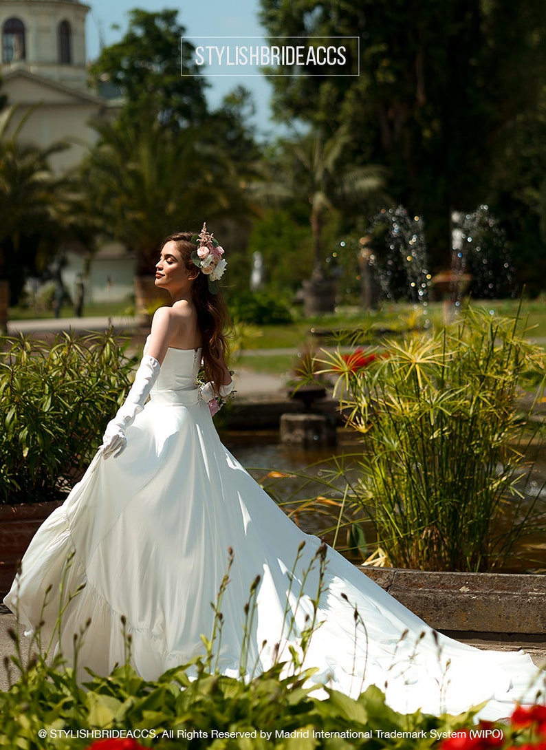 Euphoria: Trendy Wedding Dress Set With Voluminous Silk Satin Ruffle Skirt, Bridal Corset and High Satin Gloves image 4