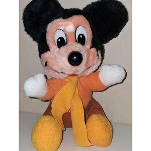 Peluche de Mickey Mouse de la película navideña "Mickey's Christmas Carol" de Disney, de 18 cm (7 pulgadas). imagen 2