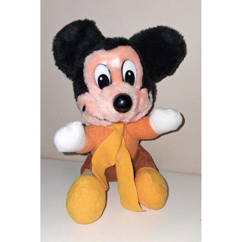 Peluche de Mickey Mouse de la película navideña "Mickey's Christmas Carol" de Disney, de 18 cm (7 pulgadas). imagen 1