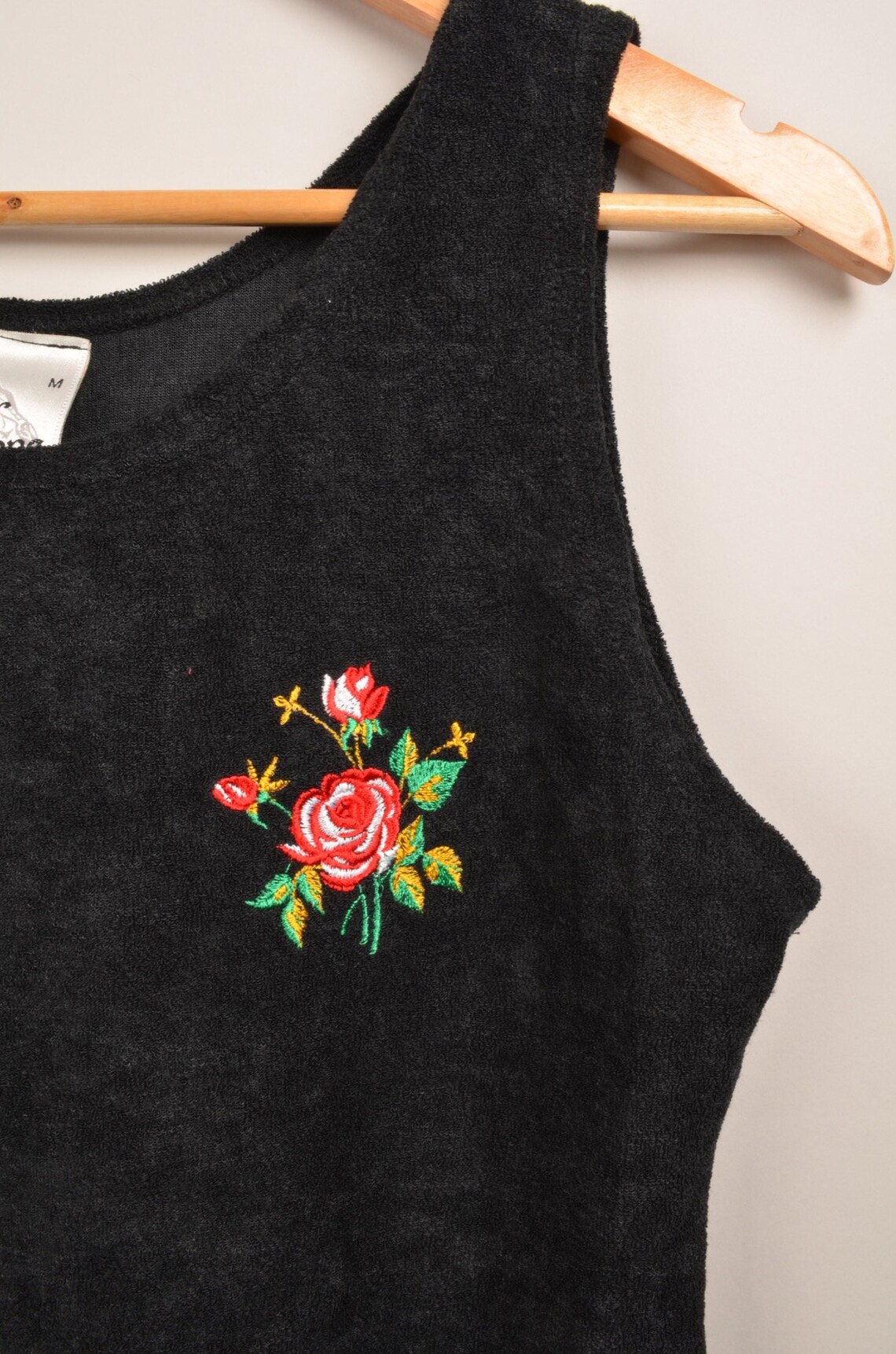 Towel dress with rose print, roses print, bathrobe, vintage robe, vintage dress, embroidery flower, little black dress, vintage dress, foto 4 di 5