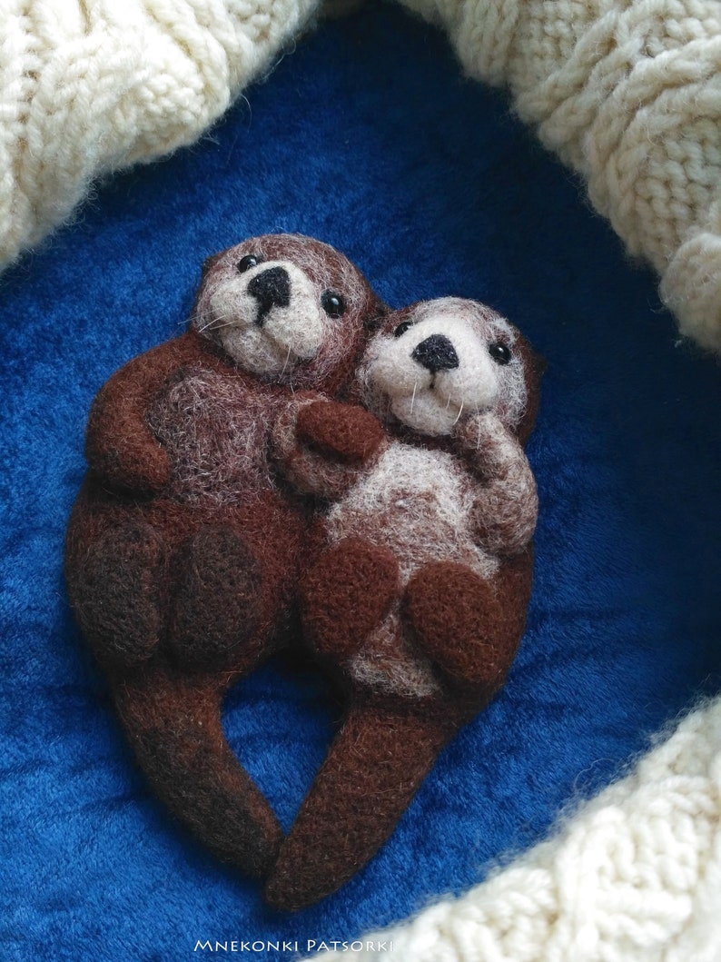 Sea Otters Holding hands felted brooch Felt animal Needle Felting Jewelry Needle Felted Brooch Sea Otter birthday gift Felt Brooch Love image 7