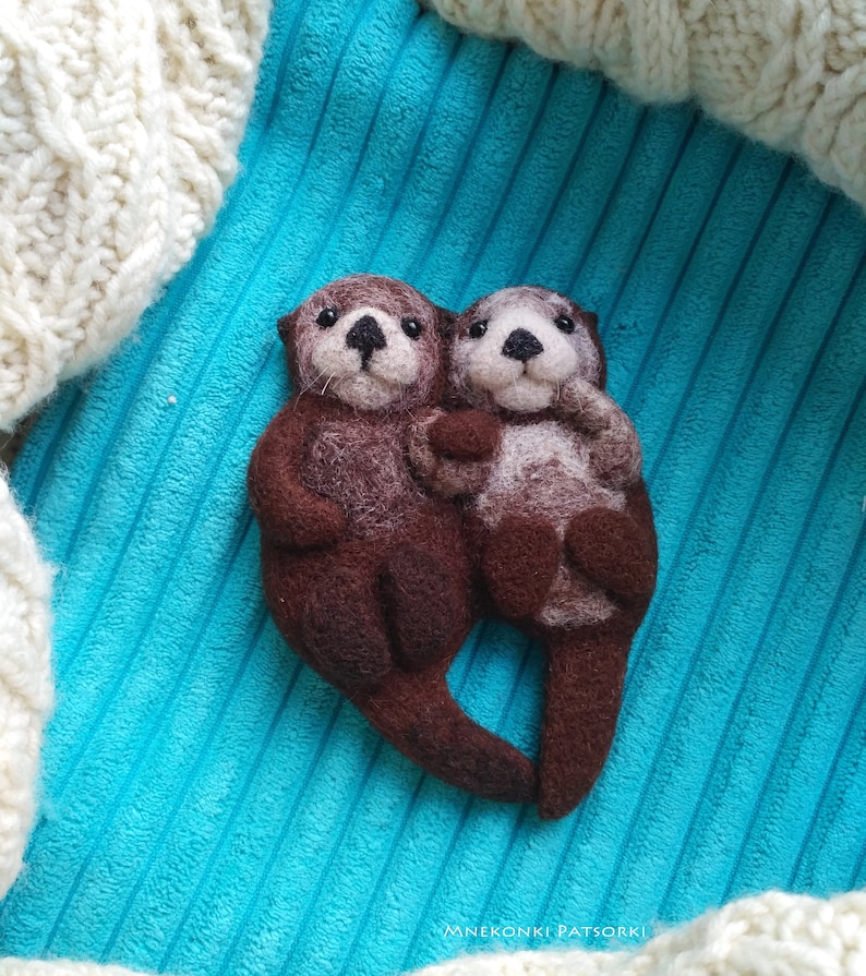 Sea Otters Holding hands felted brooch Felt animal Needle Felting Jewelry Needle Felted Brooch Sea Otter birthday gift Felt Brooch Love image 5