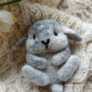 Easter bunny Felted Brooch cute Bunny Needle Felting Rabbit Wool Bunny Jewelry Needle Felted Brooch Rabbit Cute Gift Brooch Bunny image 2