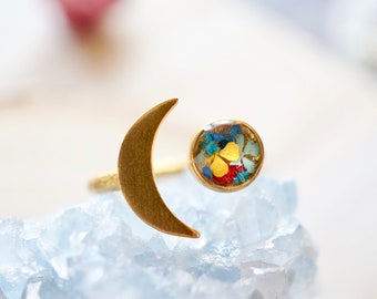 Real Pressed Flower and Resin Ring, Gold Celestial Moon in Mint Teal Blue Red Yellow