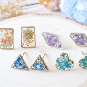 Real Pressed Flowers and Resin Triangle Stud Earrings in White and Cobalt Blue image 2