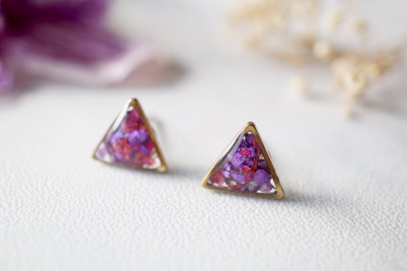 Real Pressed Flowers and Resin Stud Earrings in Purple and Magenta Mix 画像 5