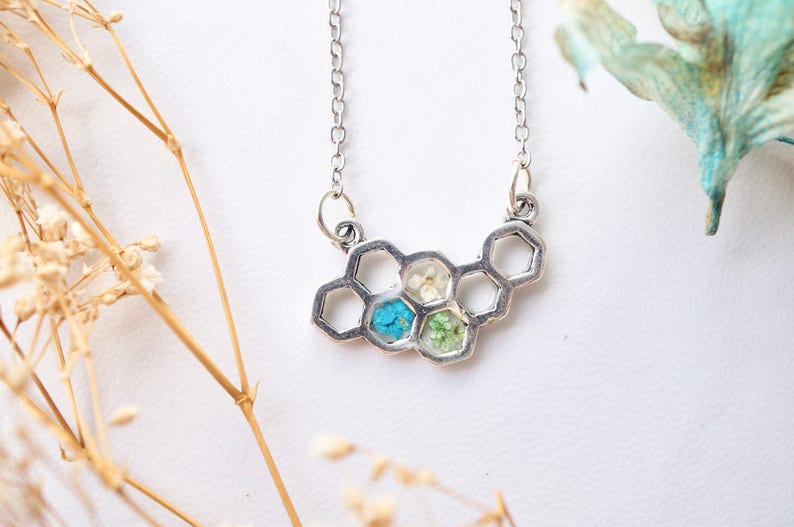 Real Pressed Flowers in Honeycomb Resin Necklace in Teal White Green zdjęcie 2