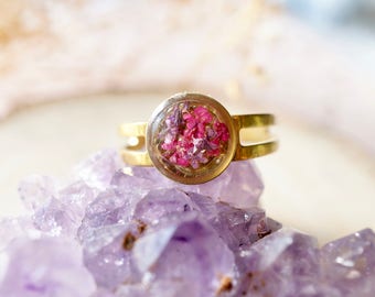 Real Pressed Flower and Resin Ring, Small Gold Circle in Purple and Pink