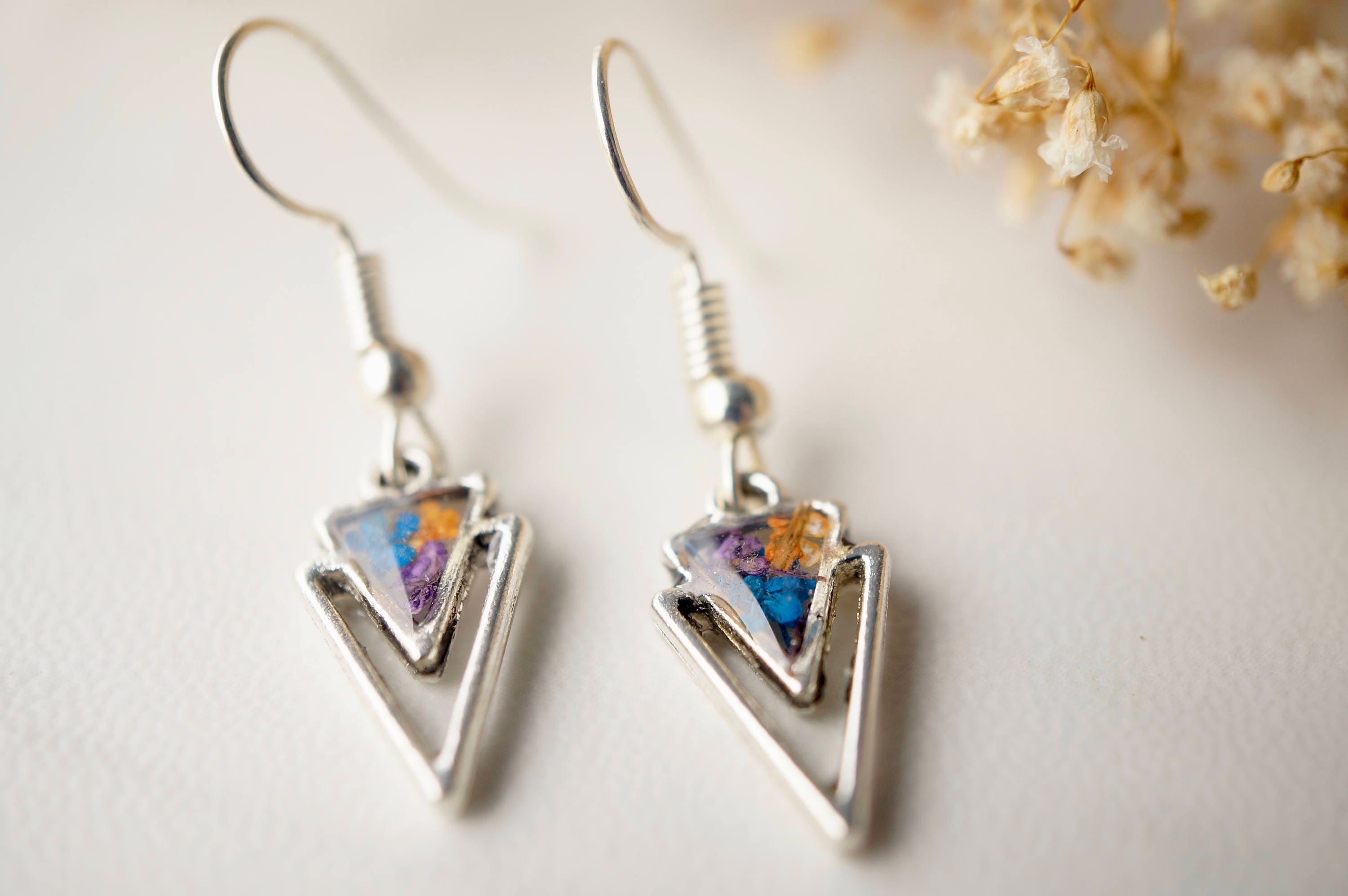 Real Pressed Flowers and Resin Earrings, Silver Arrowhead Drops in Purple Blue Orange - Thumbnail 2