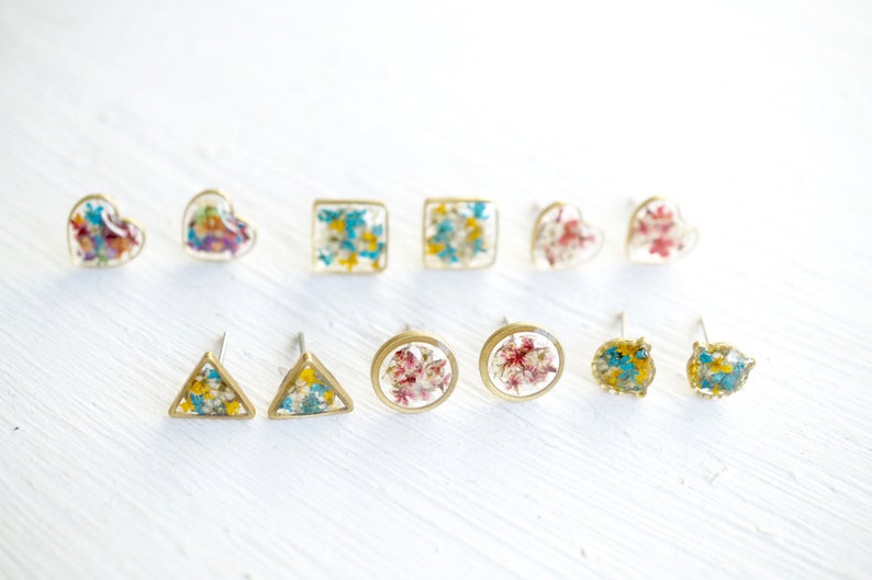 Real Pressed Flowers and Resin Triangle Stud Earrings in White and Cobalt Blue image 8