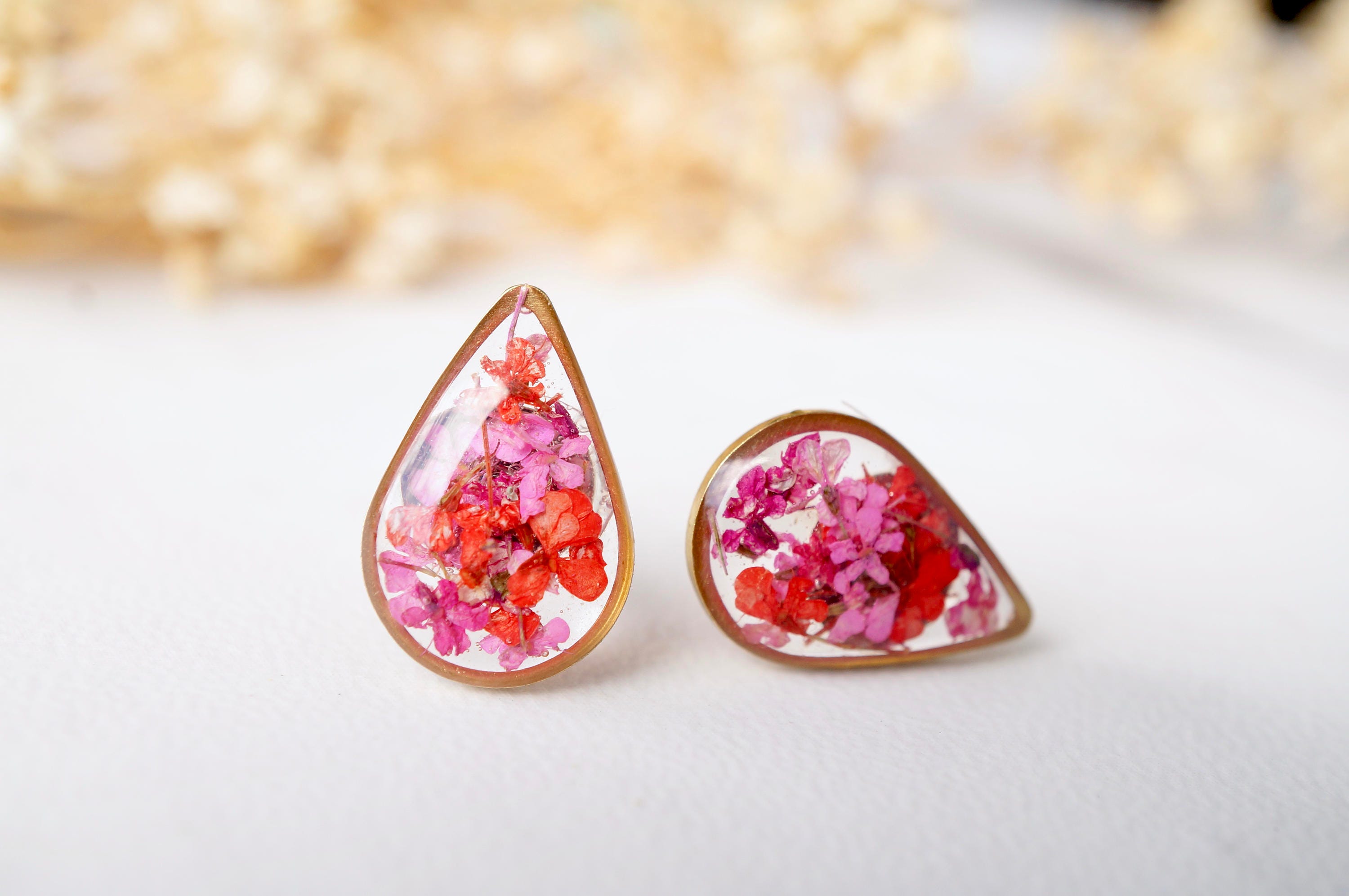 Real Pressed Flowers and Resin Stud Earrings, Gold Teardrop in Red Pink Mix - Thumbnail 2