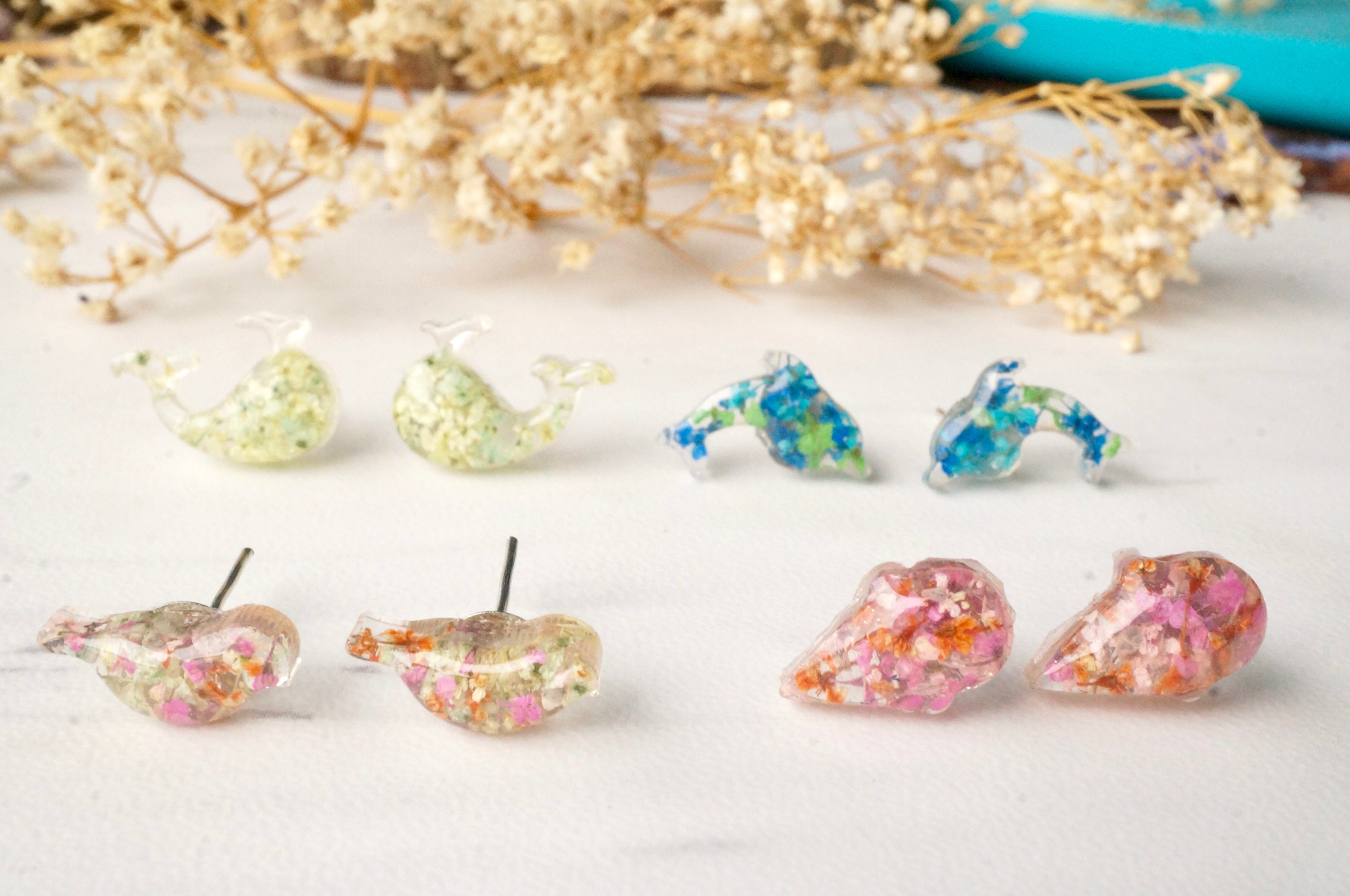 Real Pressed Flowers and Resin Bird Stud Earrings in Pink White Orange Green - Thumbnail 2