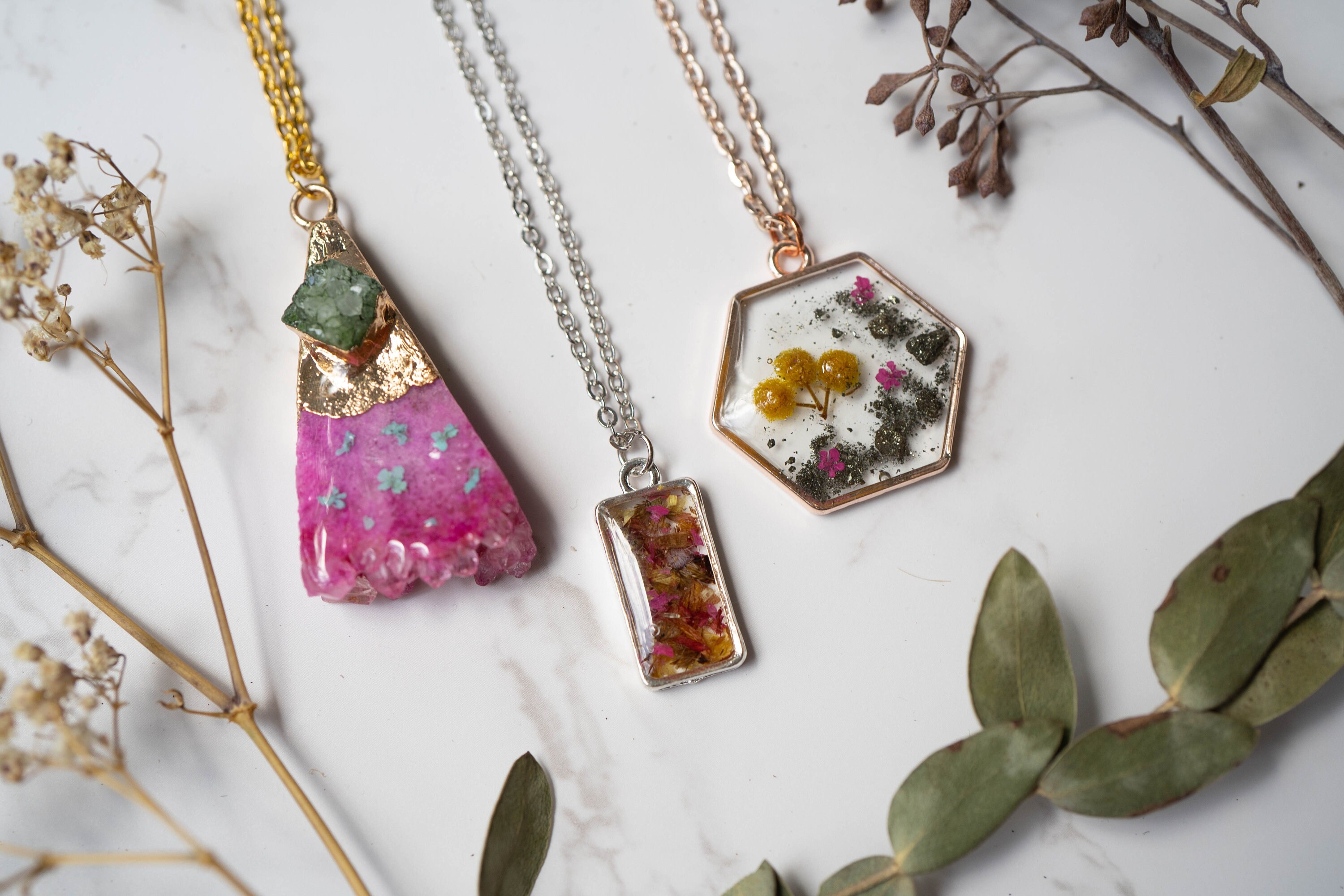 Real Pressed Flowers in Resin, Gold Druzy Geode Necklace in Pink and Mint - Thumbnail 6
