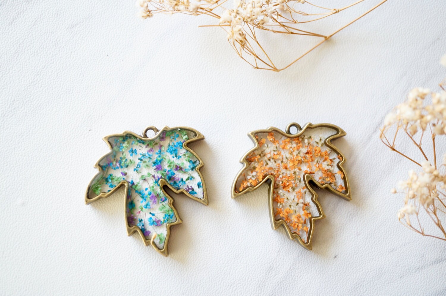 Real Pressed Flower and Resin Necklace Maple Leaf, Fall Florals, Fall Finds - Thumbnail 2