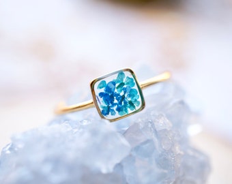 Real Pressed Flower and Resin Ring, Gold Band in Blue and Teal