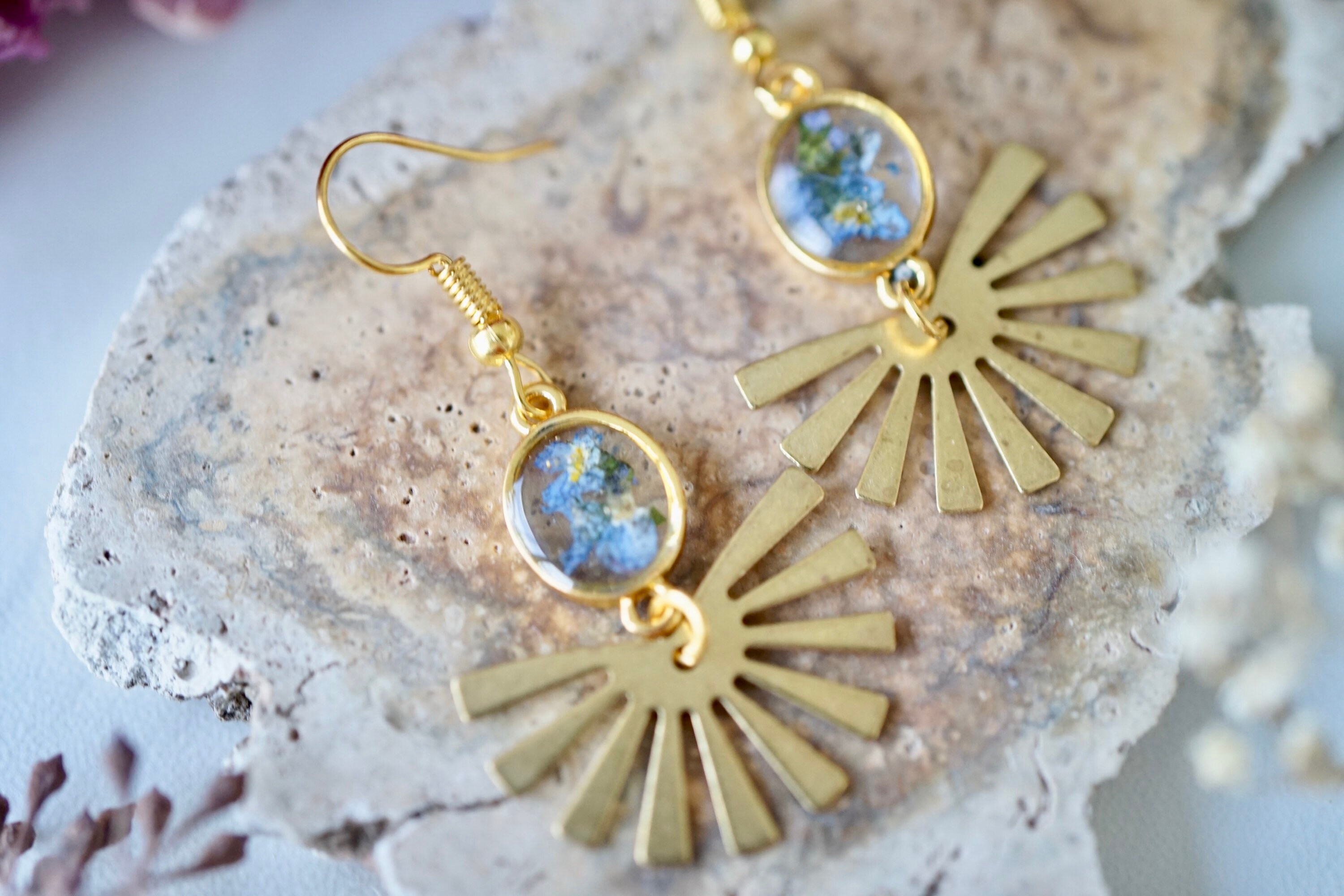 Real Pressed Flowers Earrings, Gold Sun Beam Drops with Forget Me Nots - Thumbnail 2