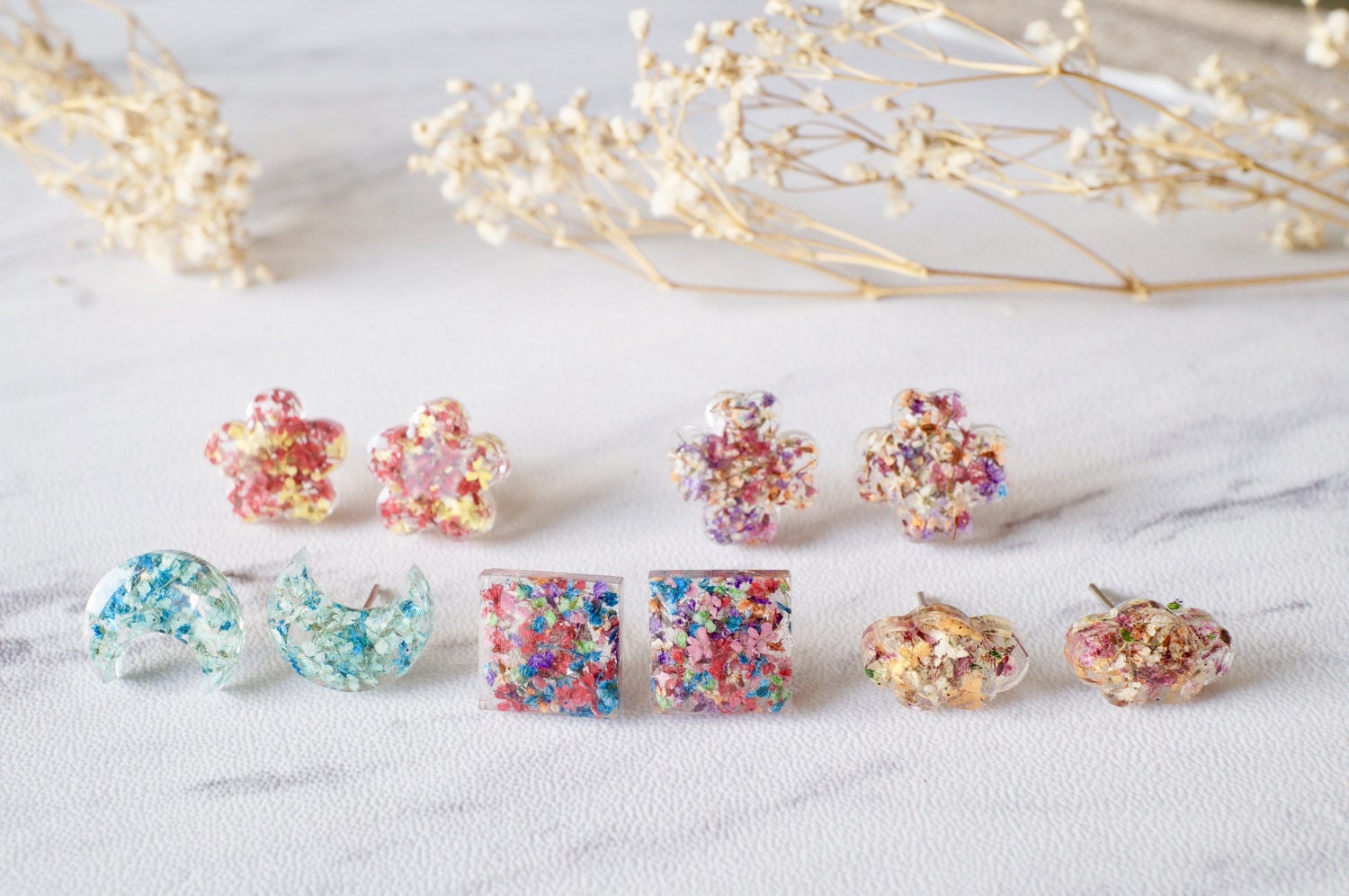 Real Pressed Flowers and Resin Square Stud Earrings in Red Mix - Thumbnail 3