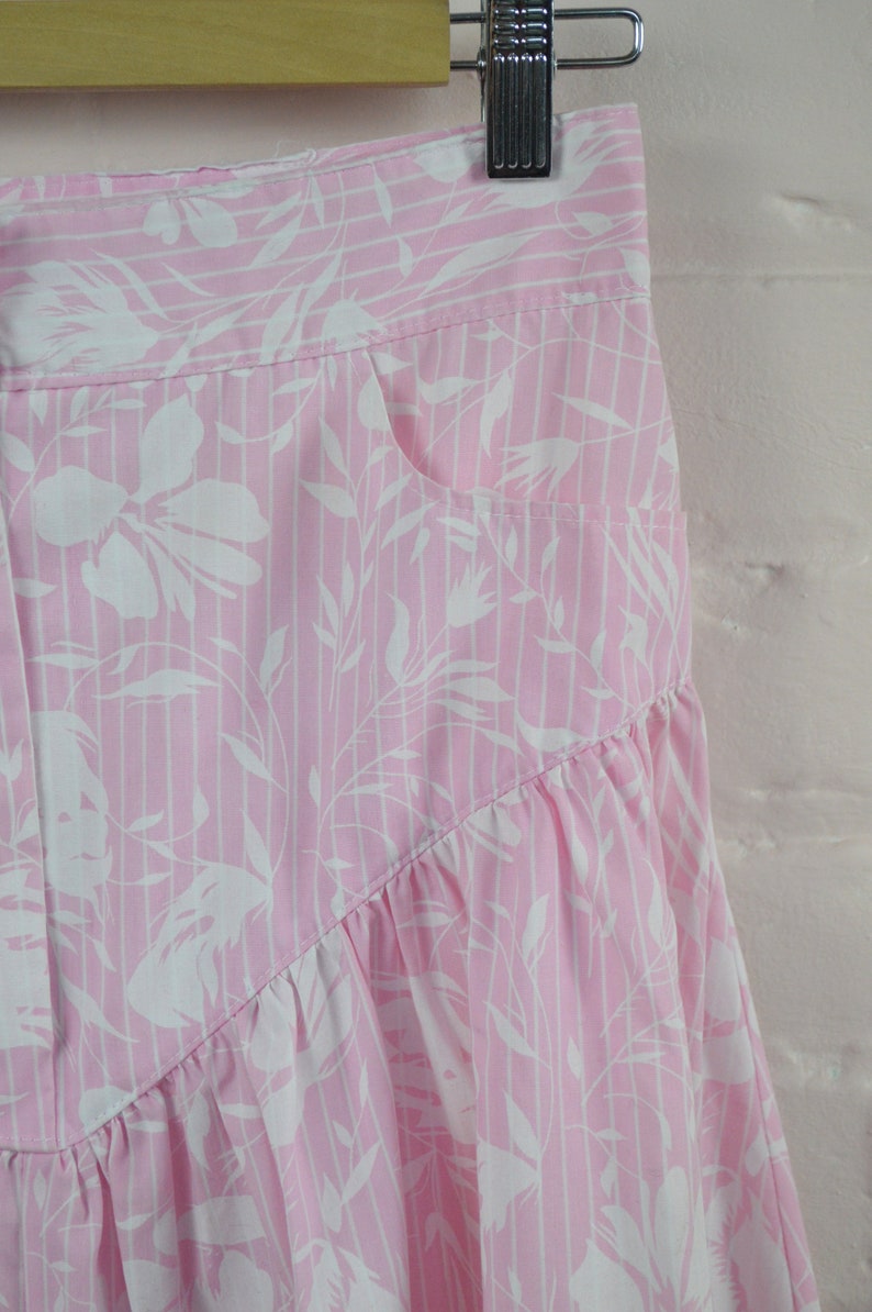 1980s pink & white drop waist skirt, high waisted floral print skirt, knee length skirt with pockets, small image 6