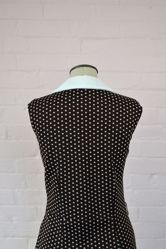 1970s brown white polka dot dress · sleeveless bu… - image 8