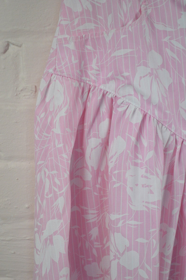 1980s pink & white drop waist skirt, high waisted floral print skirt, knee length skirt with pockets, small image 4