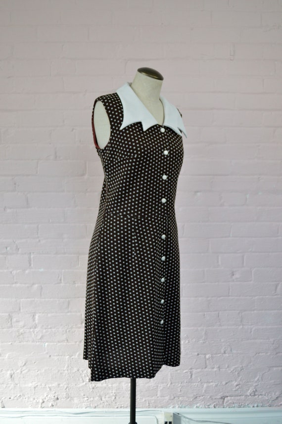 1970s brown white polka dot dress · sleeveless bu… - image 7