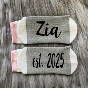 Zia est 2025 Socks -Best Zia Ever-Zia Gifts-Zia to Be-Aunt Gifts-Zia Squad-Zia Announcement-Zia Birthday Gift-New Aunt-Sister In Law Gift