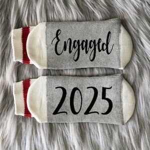 Engagement Socks-Engagement Gift- Engaged 2025-Gifts-Wedding Gift-Bride Socks-Fiance Gift-Weddings Socks-Bridal Shower Gift-2025 Bride
