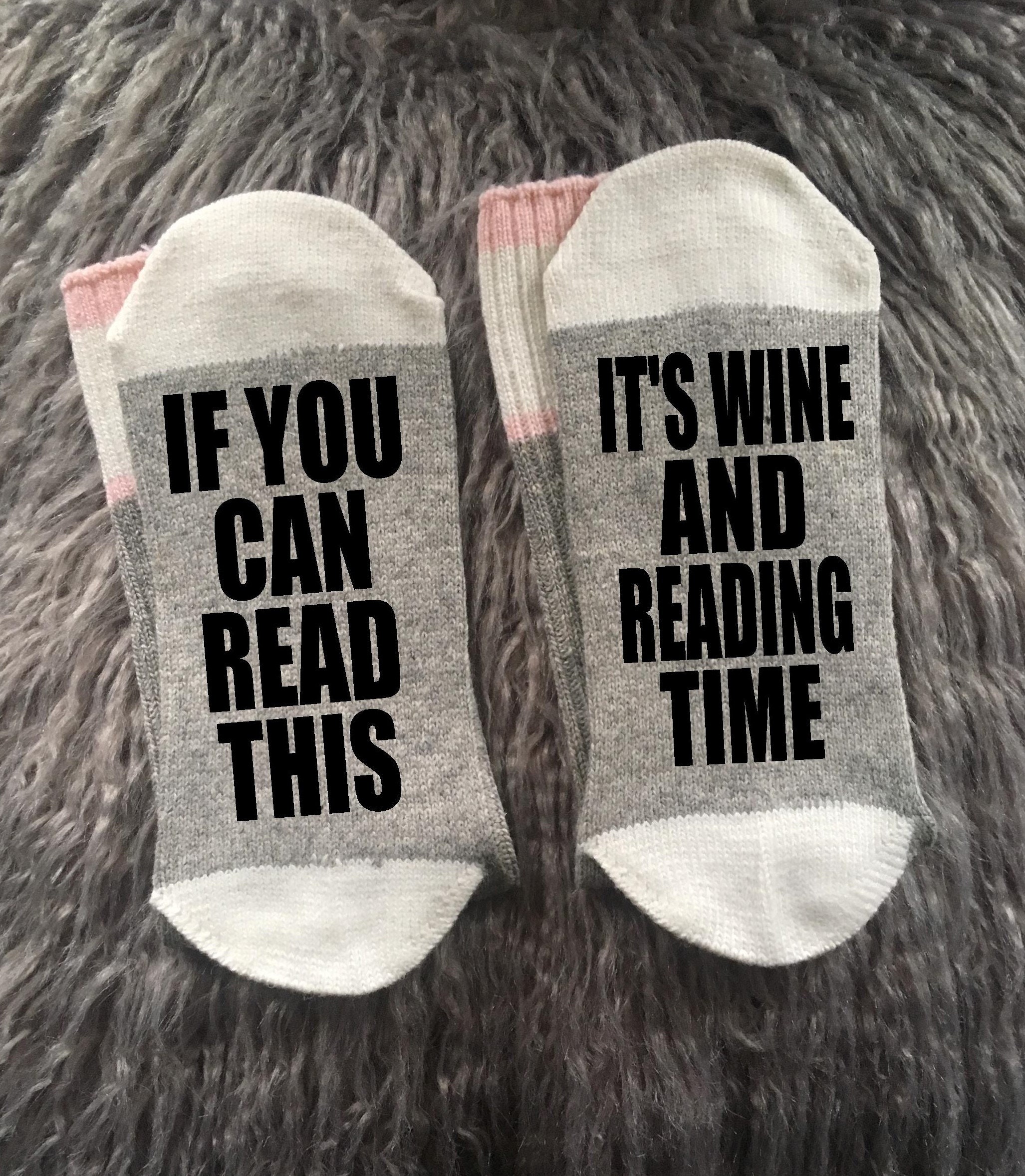 One More Chapter Book Socks-Book Lover-Book Lover Gift-Book Worm  Gift-Literary Gift-Reading Gift-Reading Socks-Teacher Gift-Mom Gifts - Etsy  Österreich