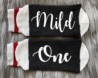 Calcetines Mild One - Regalo para la mejor amiga - Wild One - Regalo para amiga - Regalos para mejores amigas - Regalo de amistad - Regalo para la mejor amiga - Regalo de cumpleaños - Regalo para hermanas - Calcetines a juego para mejores amigas