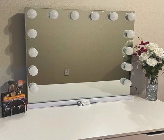 Large Frameless vanity mirror with lights and mirror desk 32 x 27 -   Österreich
