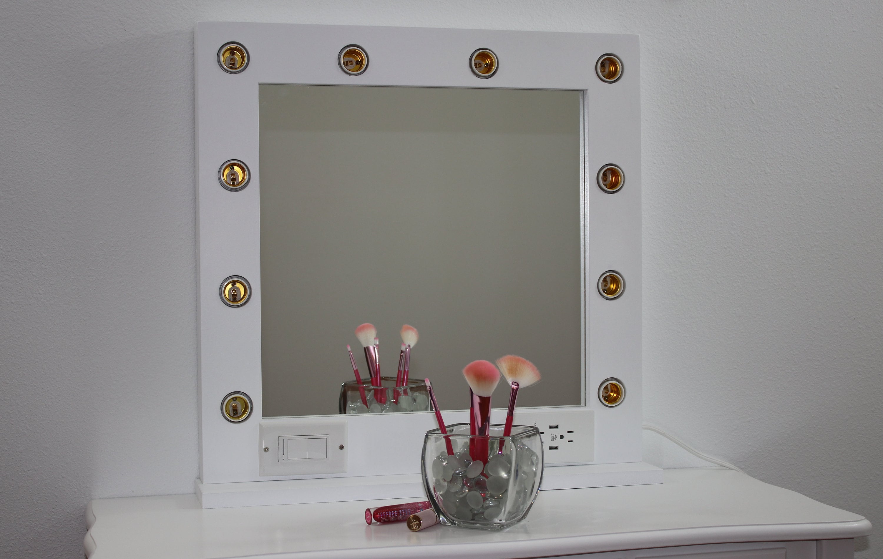 White vanity mirror with lights 24 x 24 Made in the USA