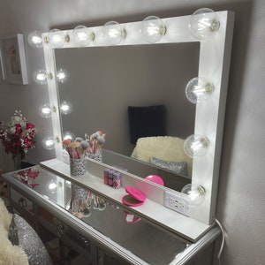 Vanity mirror with lights  XL 40 x 28