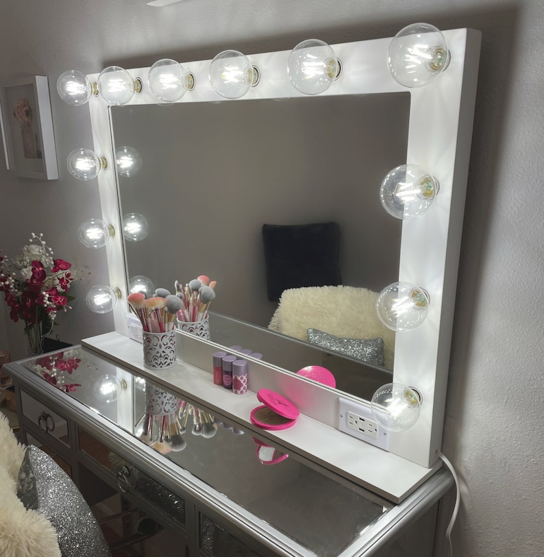 Vanity mirror with lights  XL 40 x 28