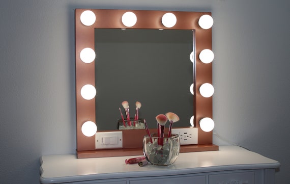 Espejo de tocador blanco con luces 32 x 28 Made in the USA -  España