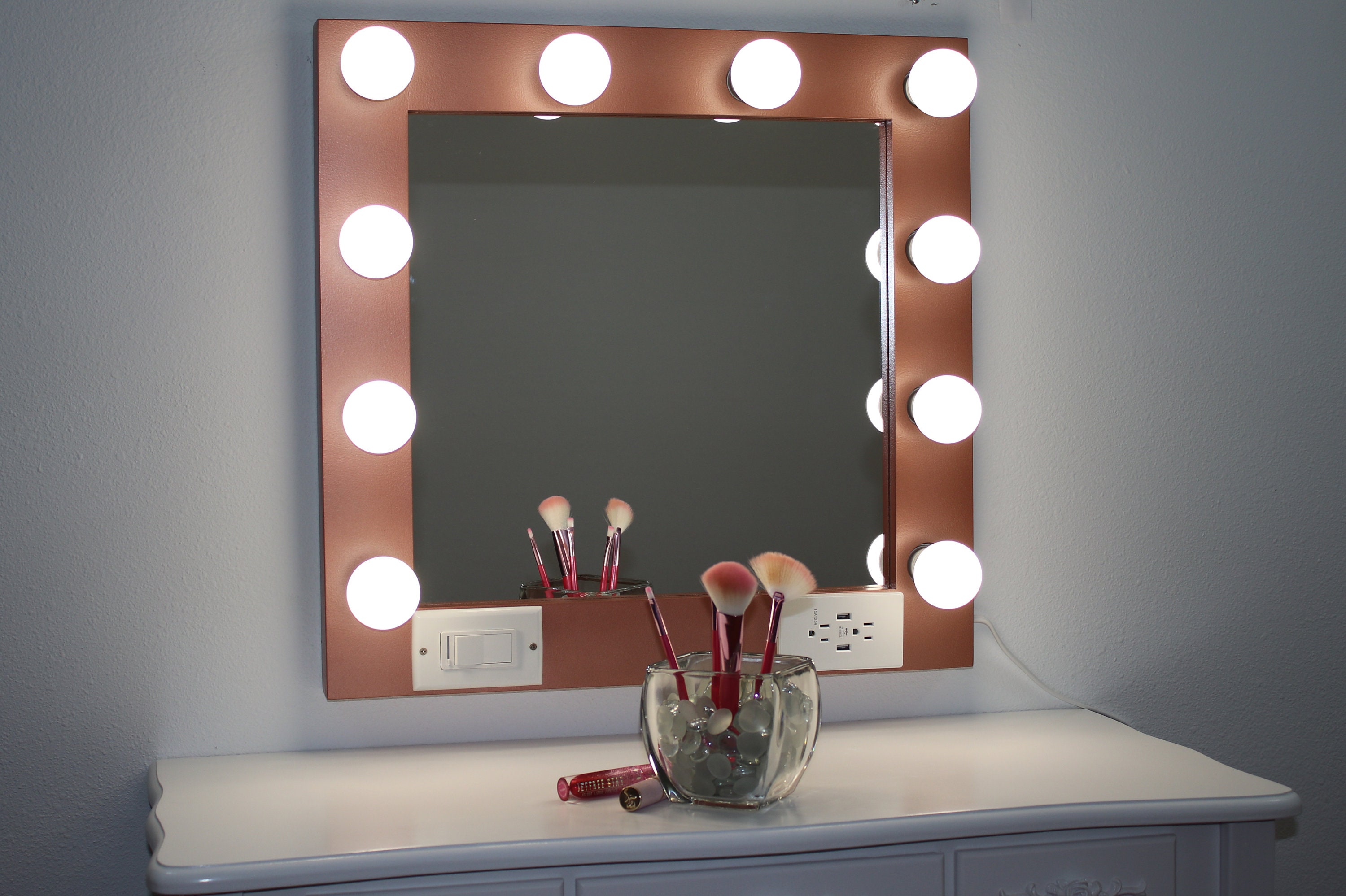 Espejo de tocador blanco con luces 32 x 28 Made in the USA -  México