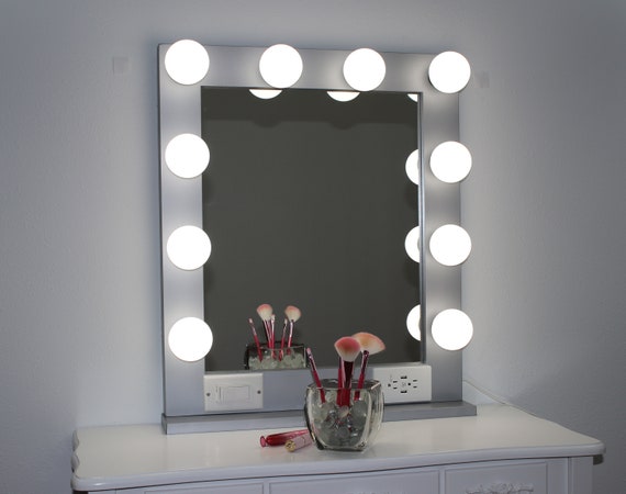 Espejo de tocador blanco con luces 32 x 28 Made in the USA -  México