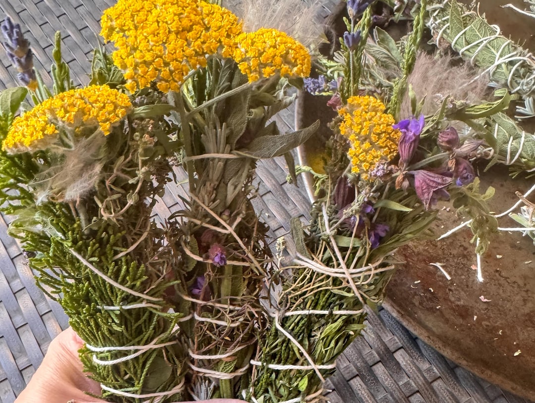 Memorial Day Herbal Blessing Bundles. Chamiso,juniper,lavender,oregano ...