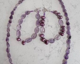 Purple Flowers. 21 inch necklace with 7 1/4" & 7 1/2" bracelets. Amethyst, Cultured Mauve Potato Pearls, Rose Quartz. Silver filled clasps