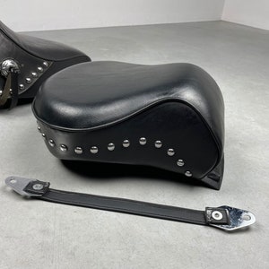 Harley Davidson softail thick backseat 90s studs vintage 1992 motor original parts