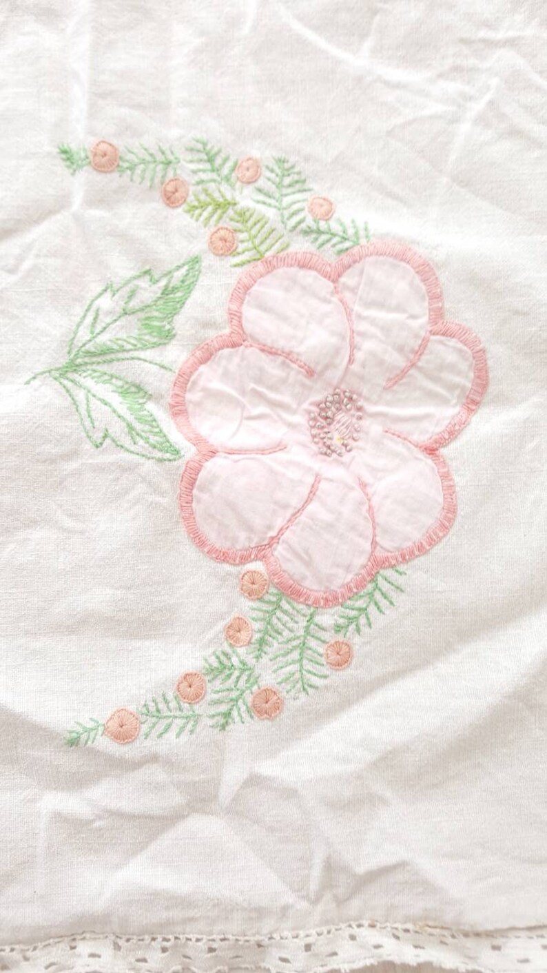 Vintage Table Runner Large Pink Flower