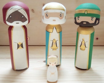 Christmas Nativity Scene in wood with the figures of The Three Wise Men, Christmas decoration wooden gifts