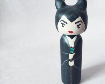 Kokeshi Peg Doll Muñeca de Madera Maléfica de la película de Disney La bella durmiente